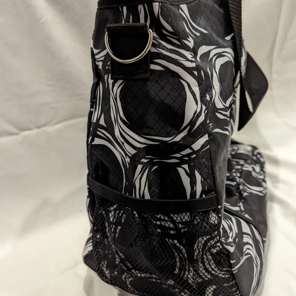 thirty-one Black and White Swirl Pattern Tote